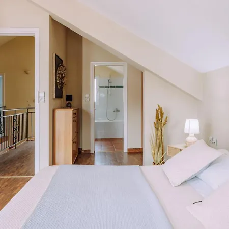 Lithostroto Apartment *